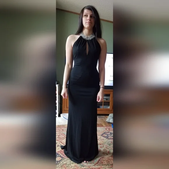 Nicole Bakti Black Backless Gown - Picture 3 of 9